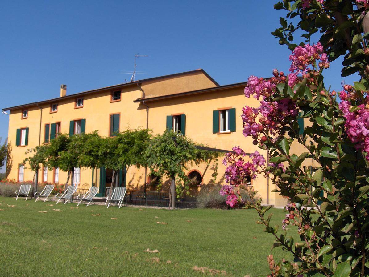 Agriturismo Le Colombaie Bed & Breakfast Busseto Exterior photo